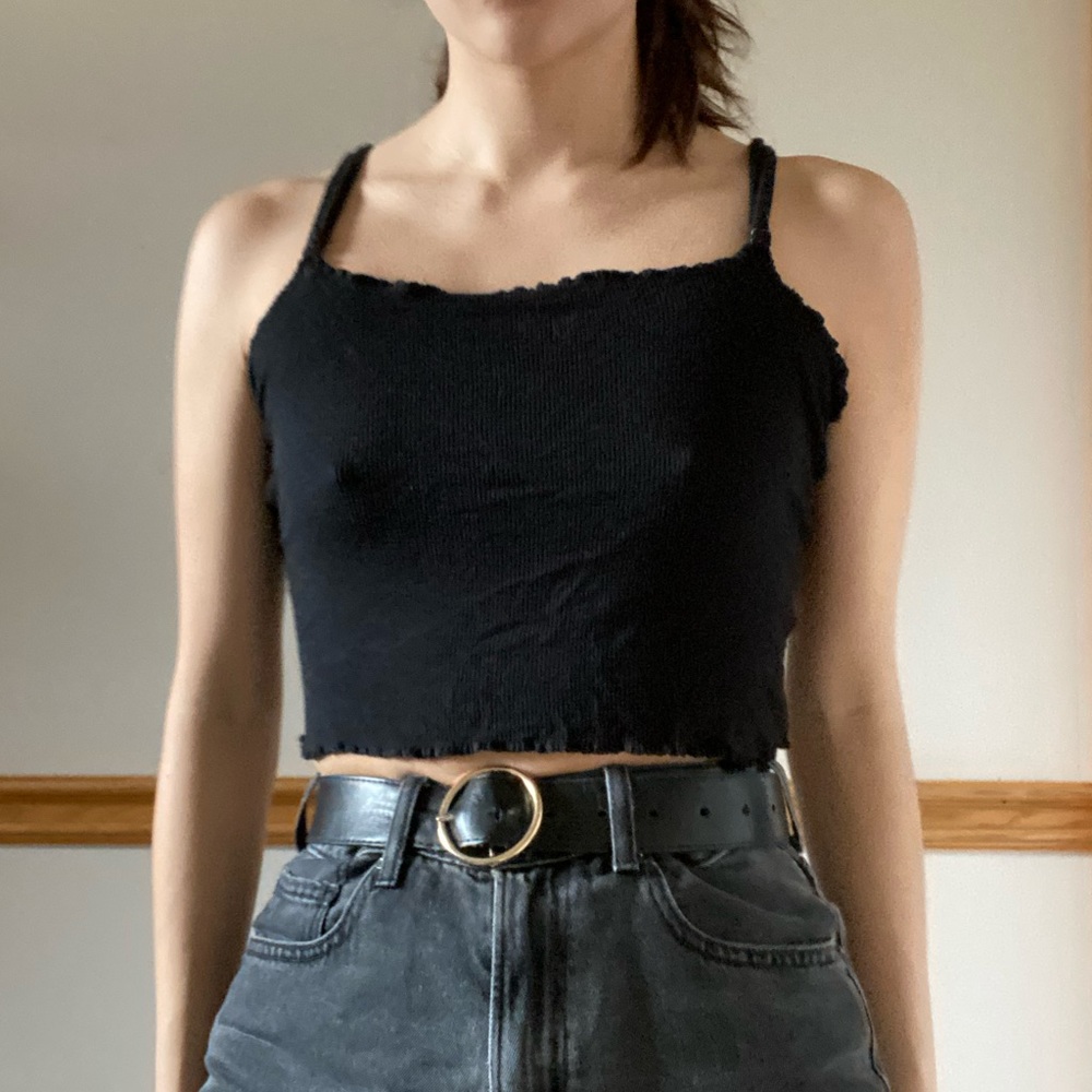 Black lettuce trim tank top